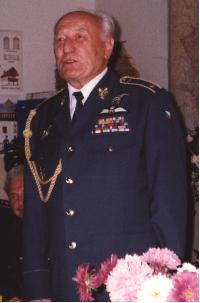 Generál Škarvada.